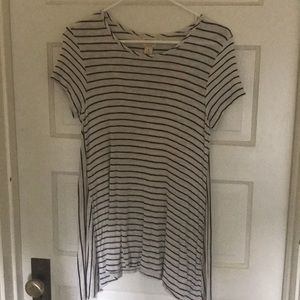 Mossimo Flowy Top - Black and White Stripes